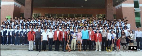 The numerous students table aspirations of outstanding talents to continue the new chapter news 图5张